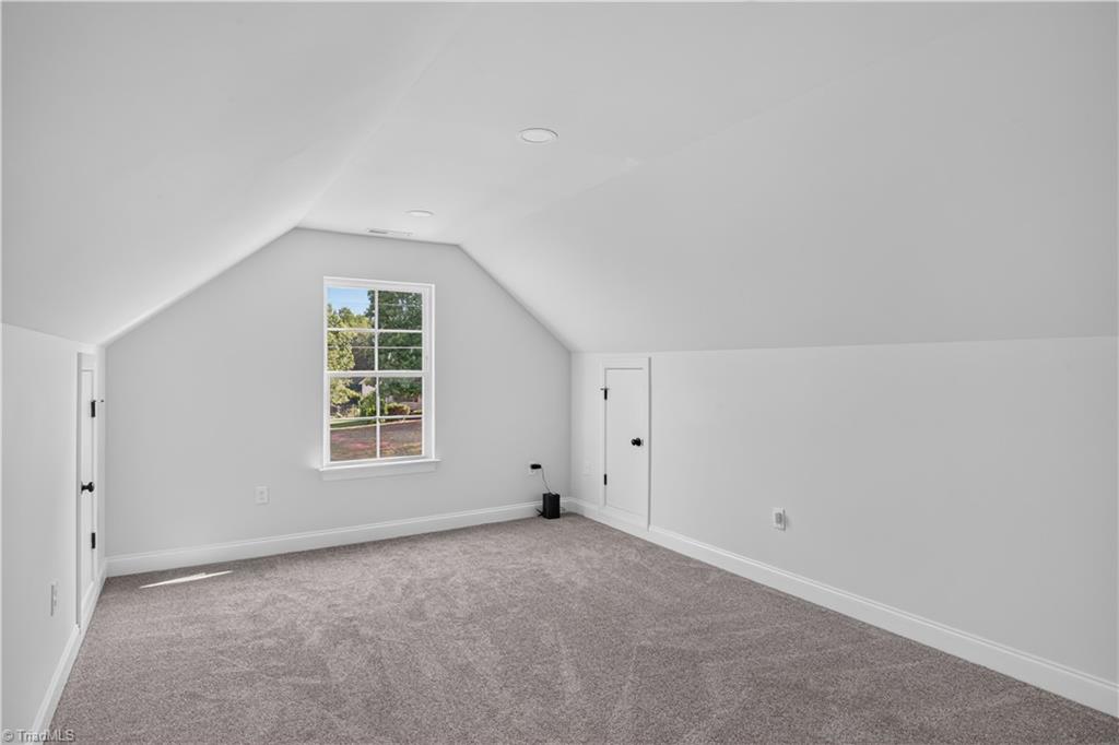 687 Deadmon Road Property Photo 9