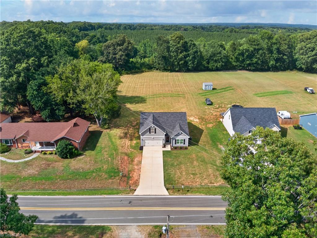 687 Deadmon Road Property Photo 13