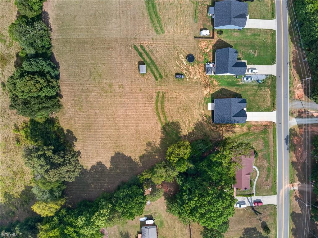 687 Deadmon Road Property Photo 31