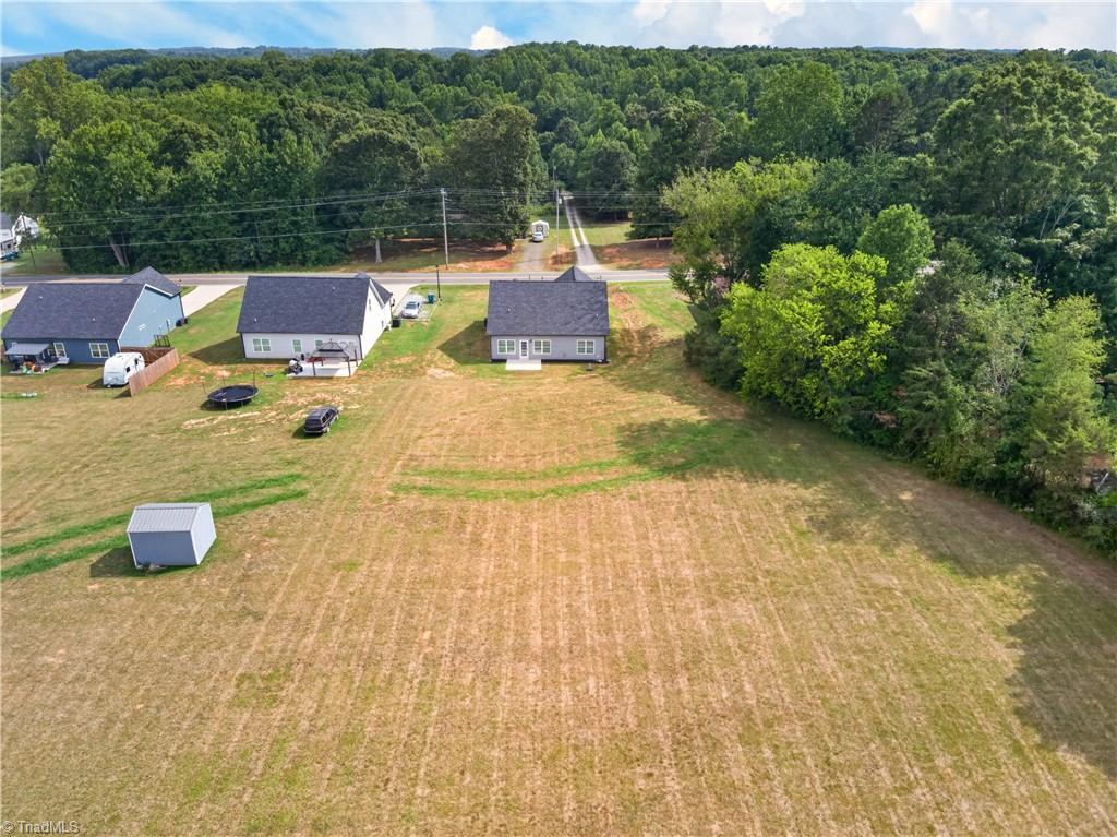 687 Deadmon Road Property Photo 32