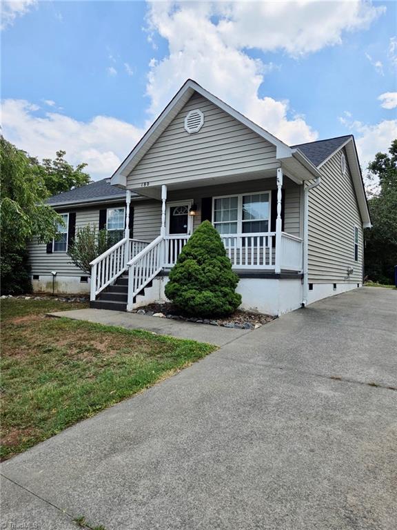 180 Davidson Avenue Property Photo 1