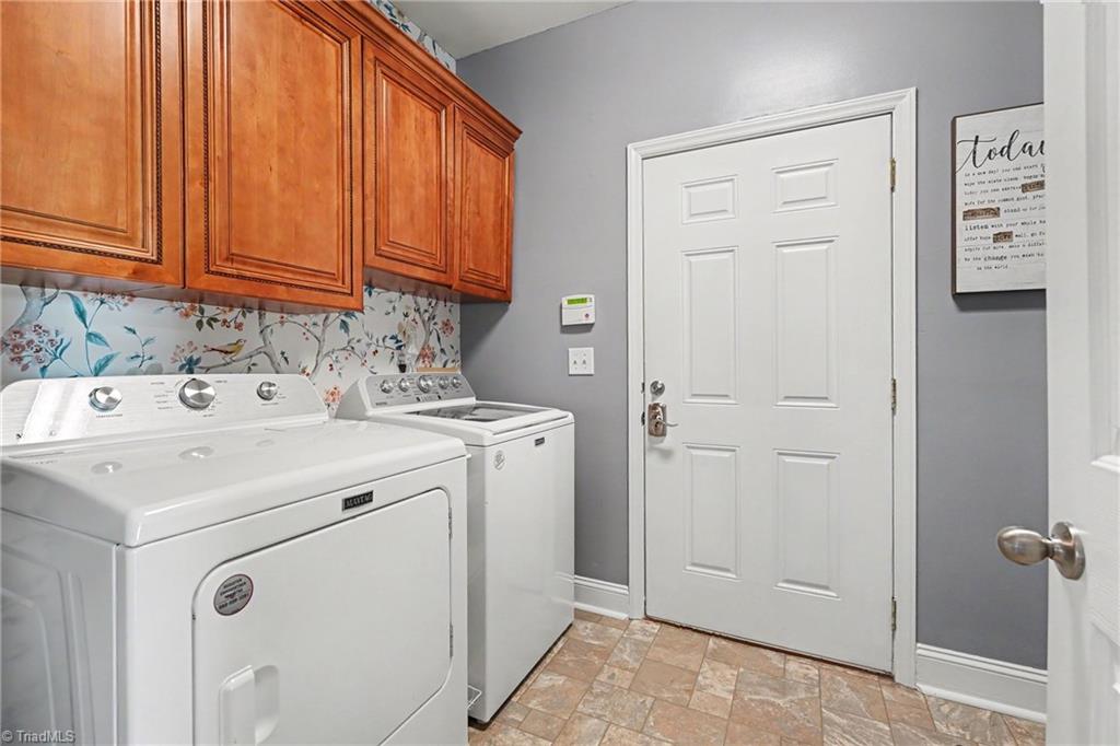 2104 Gate Post Drive Property Photo 18