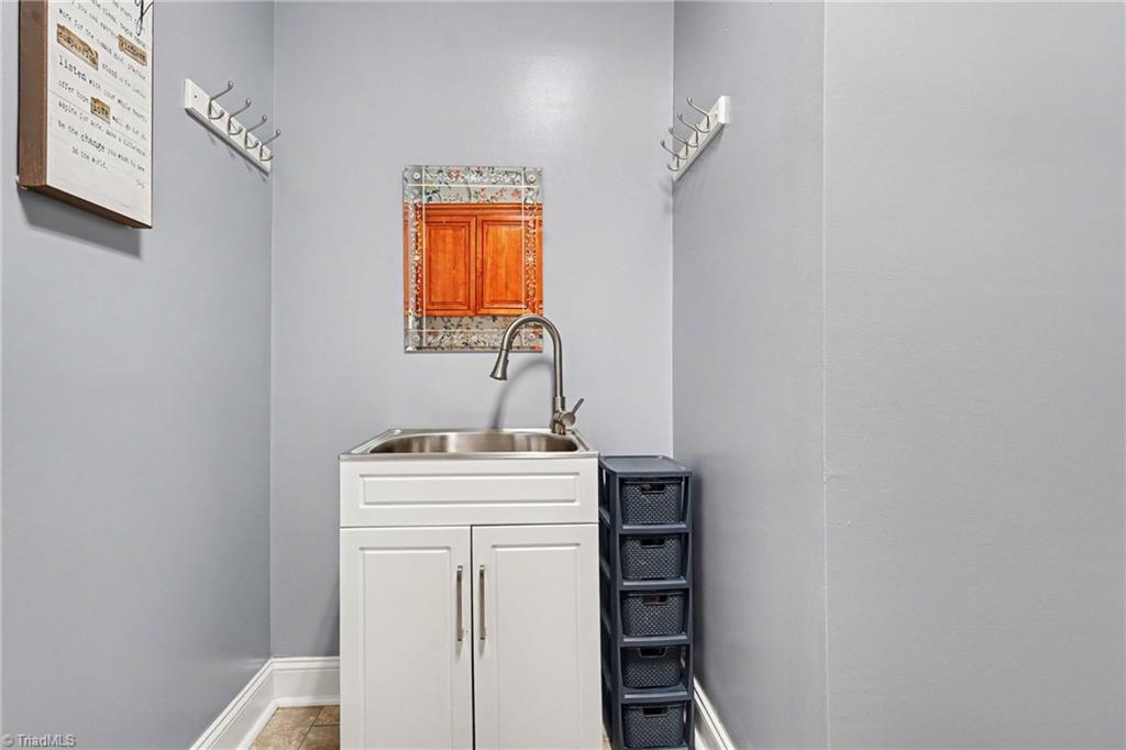 2104 Gate Post Drive Property Photo 19