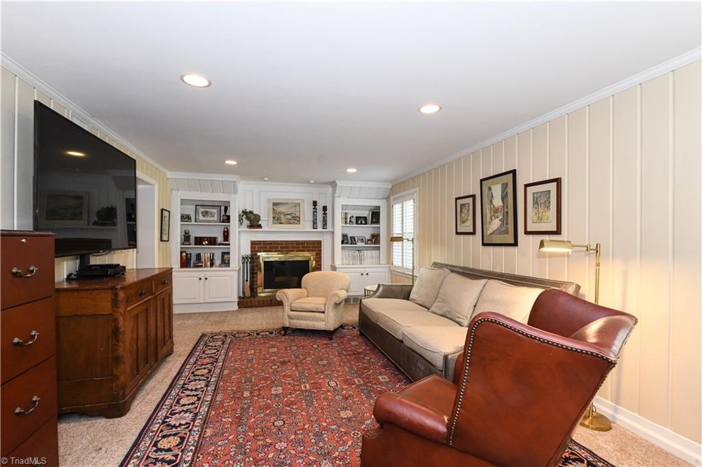 2310 Danbury Road Property Photo 8