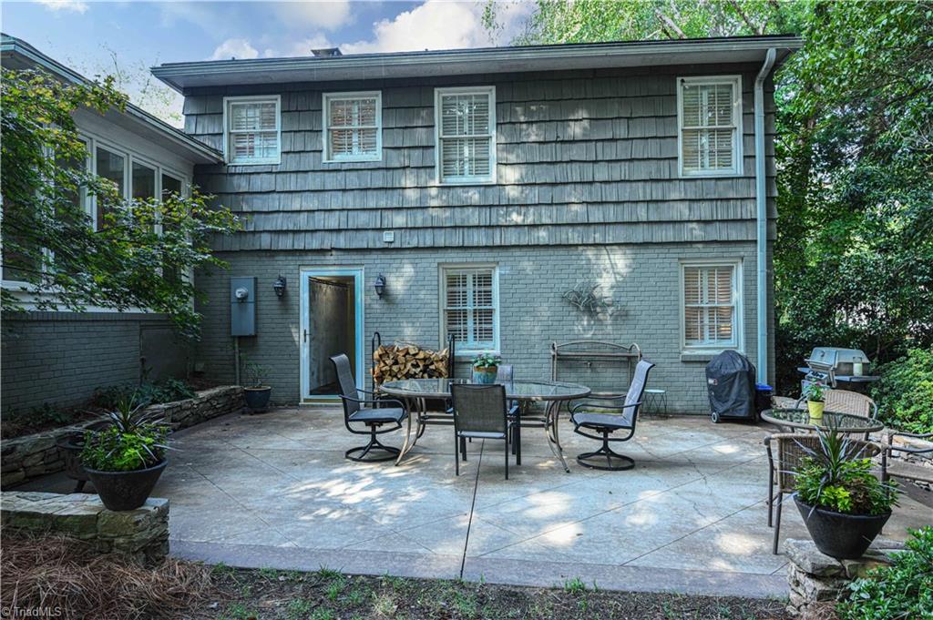 2310 Danbury Road Property Photo 10