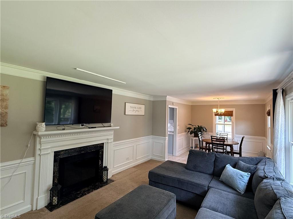555 Shady Lane Property Photo 14