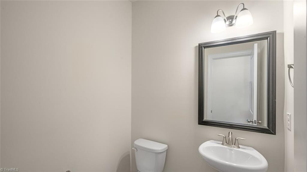 108 Harbor Hill Boulevard Property Photo 3