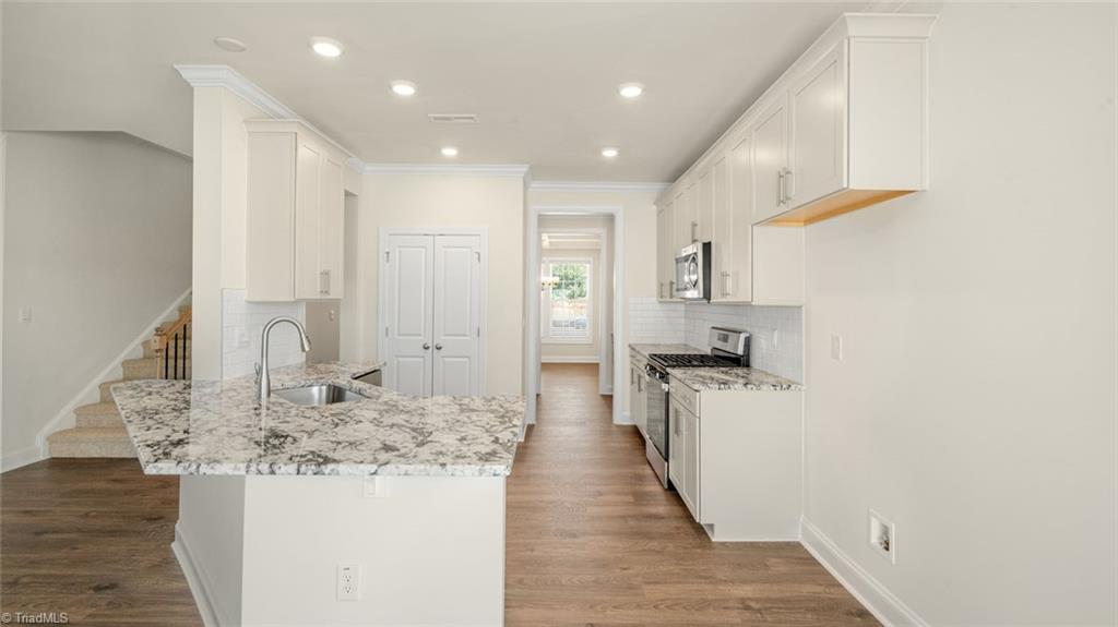 108 Harbor Hill Boulevard Property Photo 12