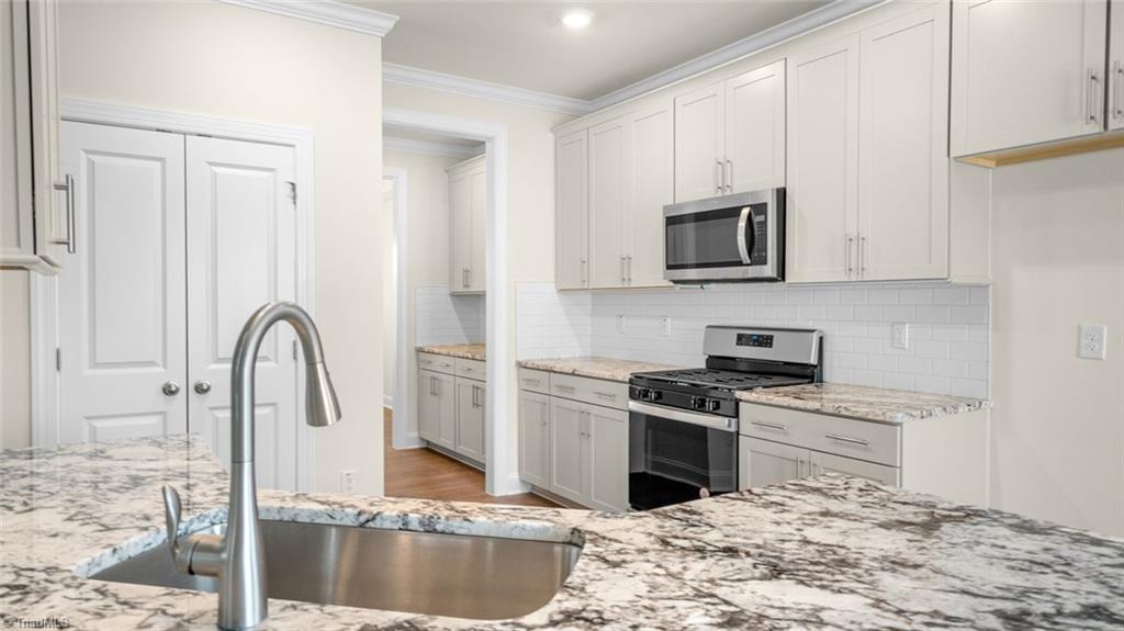 108 Harbor Hill Boulevard Property Photo 13