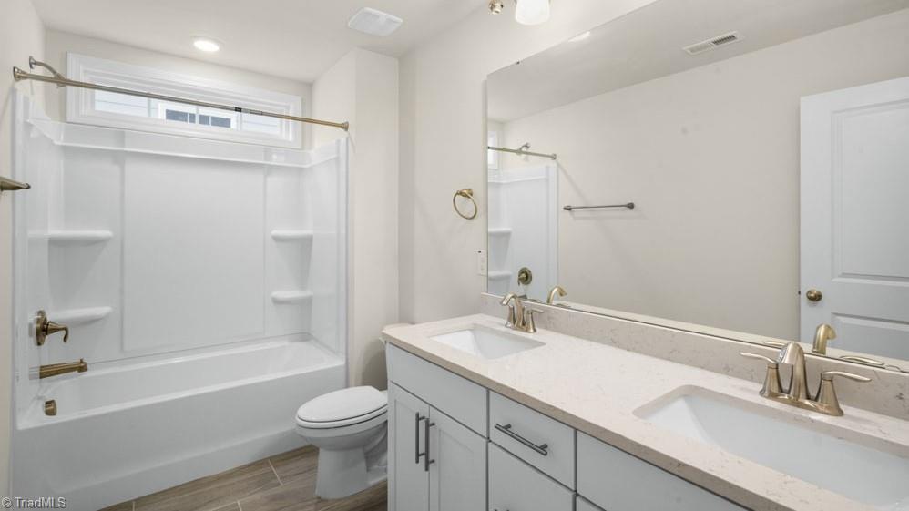 116 Harbor Hill Boulevard Property Photo 11