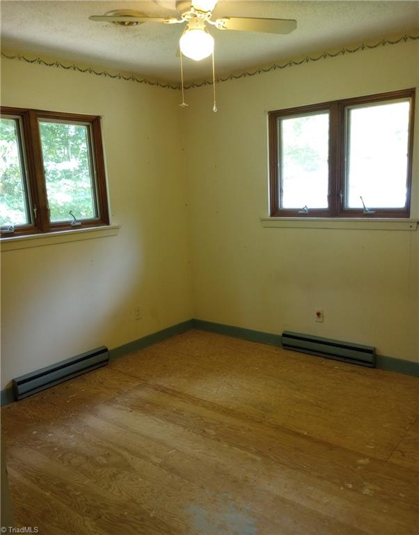 606 Willowmoore Avenue Property Photo 15