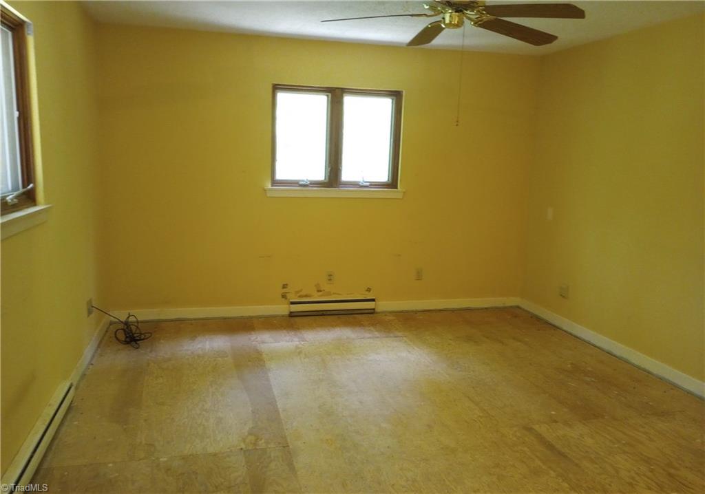 606 Willowmoore Avenue Property Photo 16