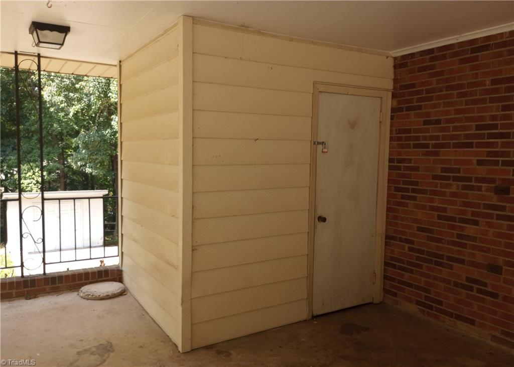 606 Willowmoore Avenue Property Photo 17