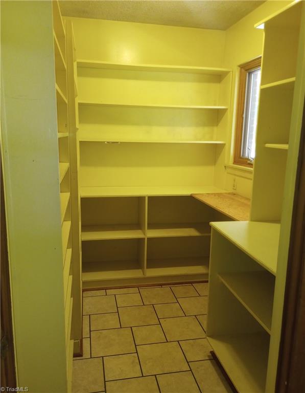 606 Willowmoore Avenue Property Photo 18
