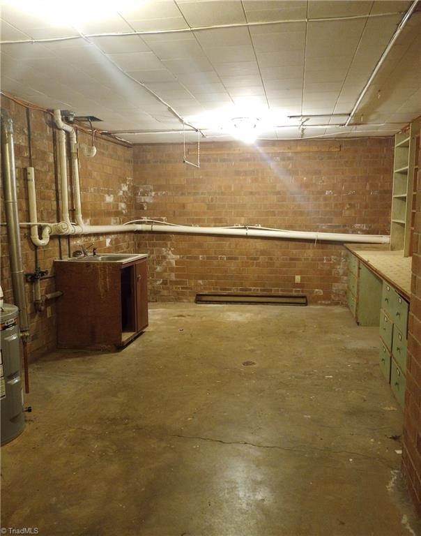 606 Willowmoore Avenue Property Photo 25