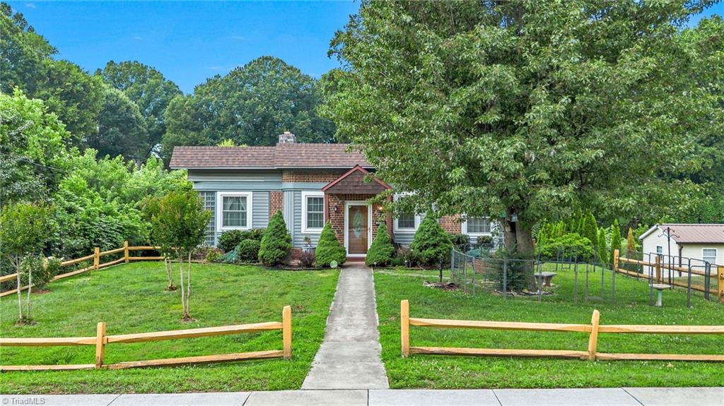 211 N Bridge Street Property Photo 1