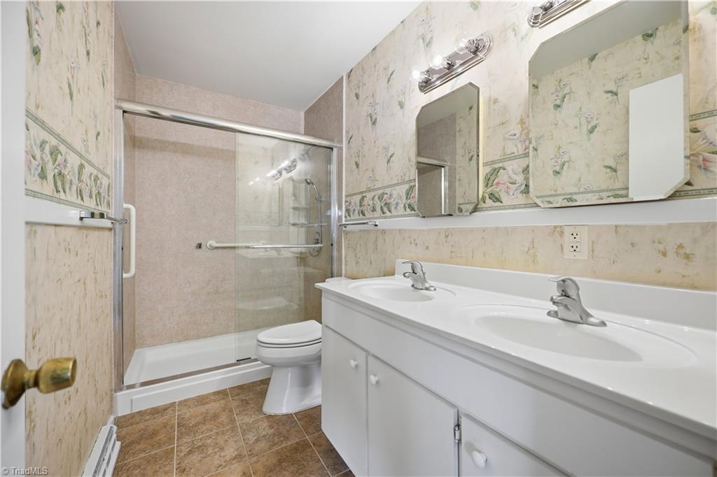2204 Four Seasons Boulevard Property Photo 5