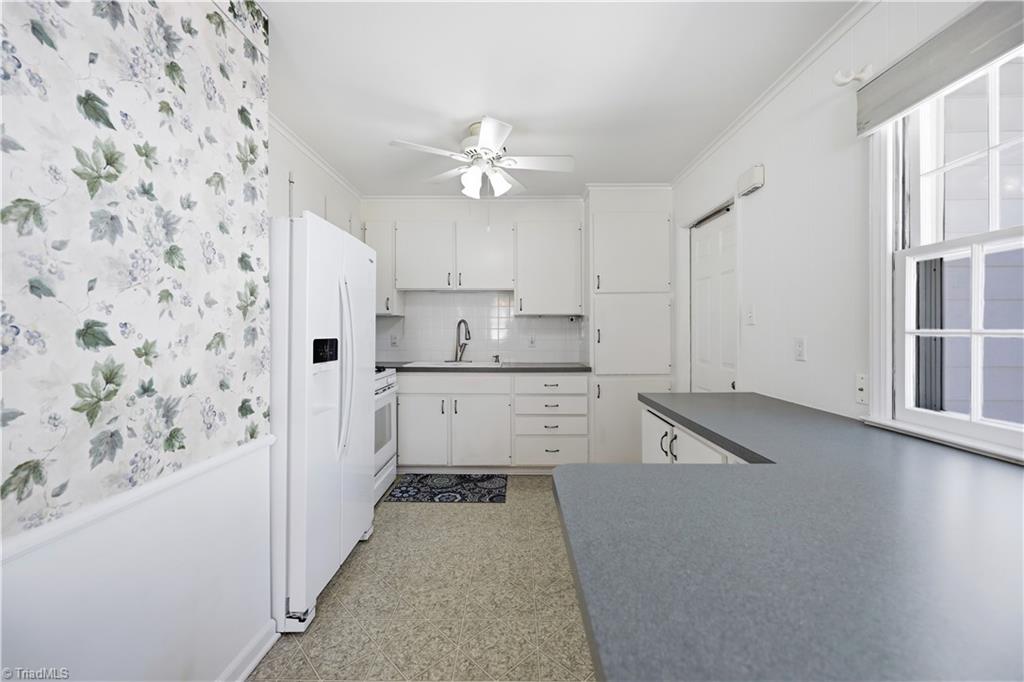 2204 Four Seasons Boulevard Property Photo 13