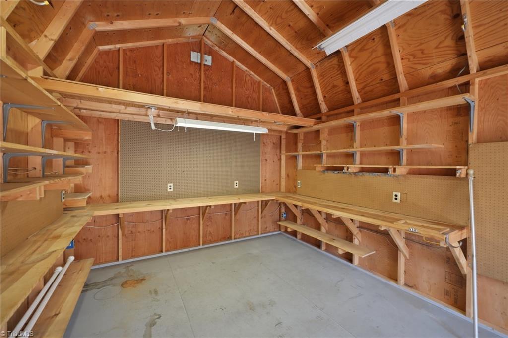 2204 Four Seasons Boulevard Property Photo 34