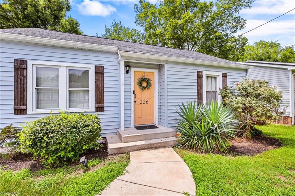 226 Friendly Avenue Property Photo 3