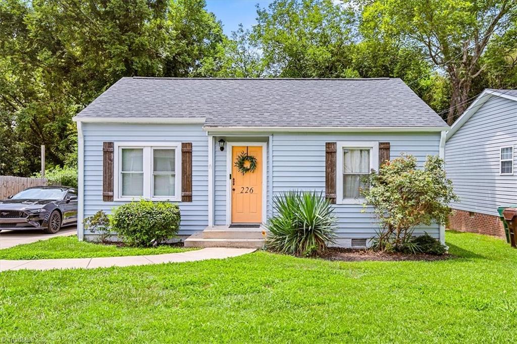 226 Friendly Avenue Property Photo 4