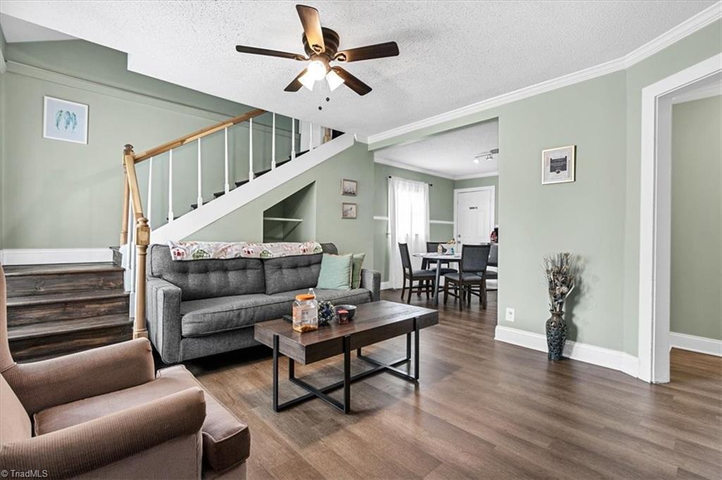226 Friendly Avenue Property Photo 10