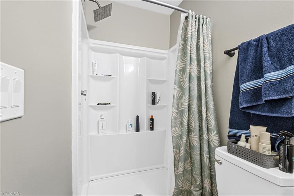 226 Friendly Avenue Property Photo 21