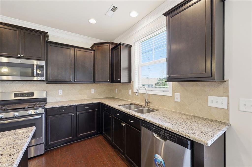 1330 Lael Forest Trail Property Photo 10