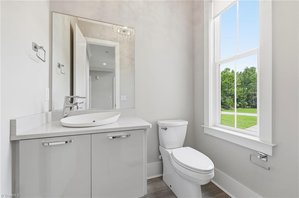 4706 Bisbee Drive Property Photo 4