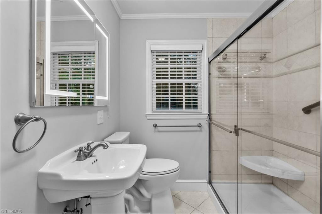 809 Hillcrest Drive Property Photo 29