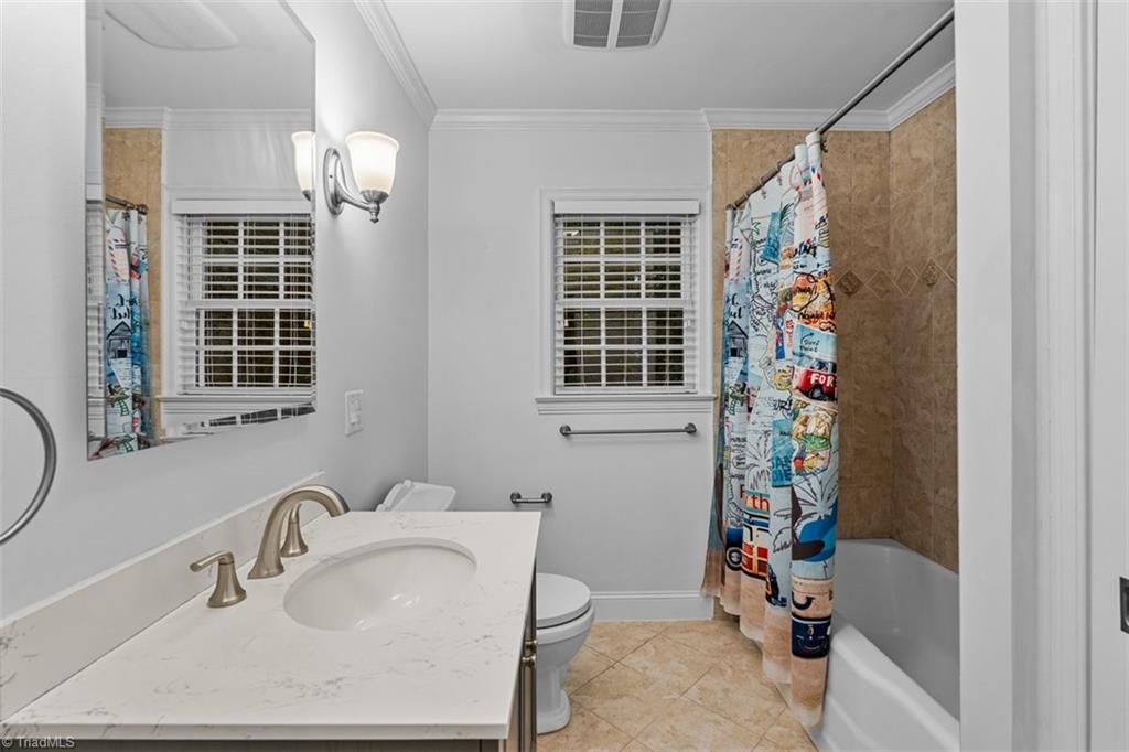 809 Hillcrest Drive Property Photo 34