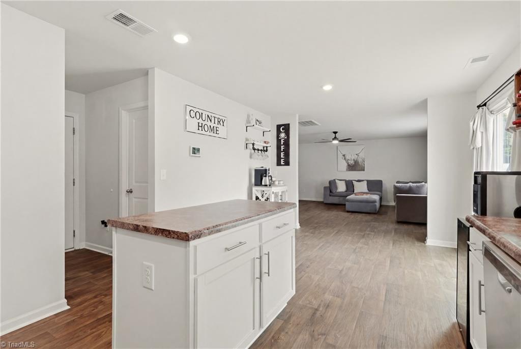 4011 Bobtail Court Property Photo 9