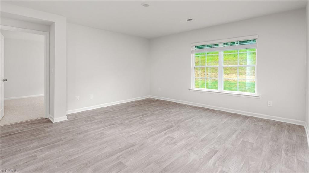 1015 Slingshot Drive Property Photo 8