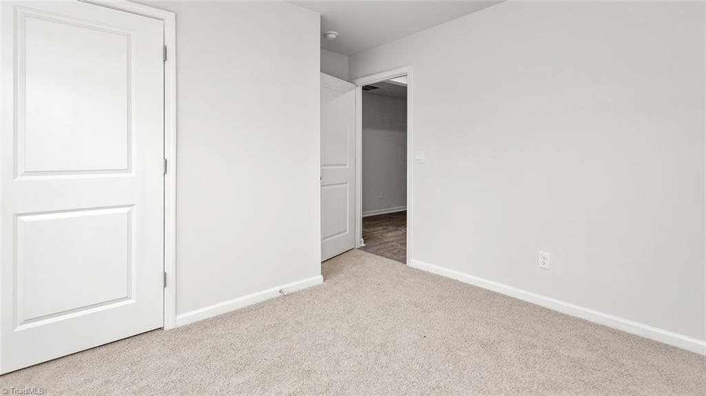 1015 Slingshot Drive Property Photo 14
