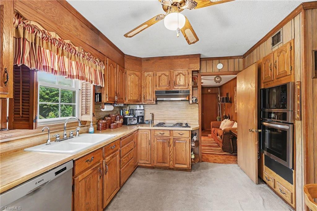 12003 N Nc Highway 150 Property Photo 11