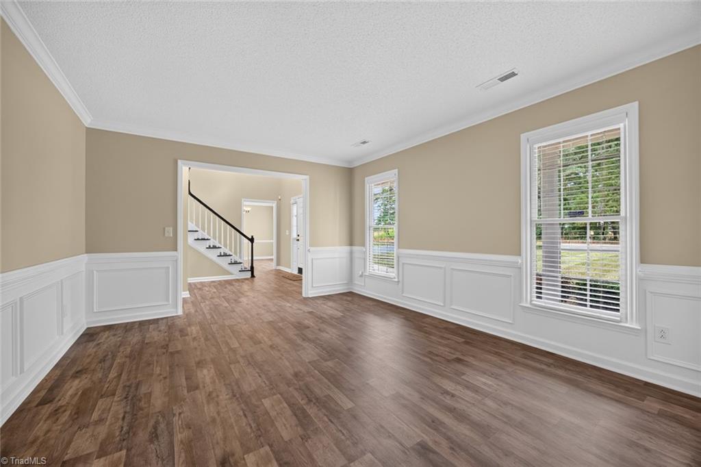 770 Somerset Drive Property Photo 9