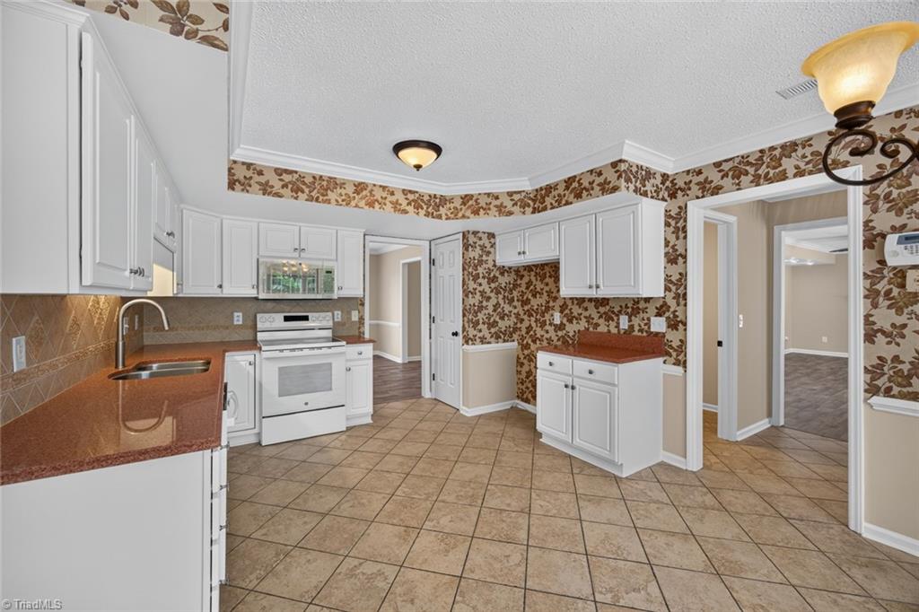 770 Somerset Drive Property Photo 17