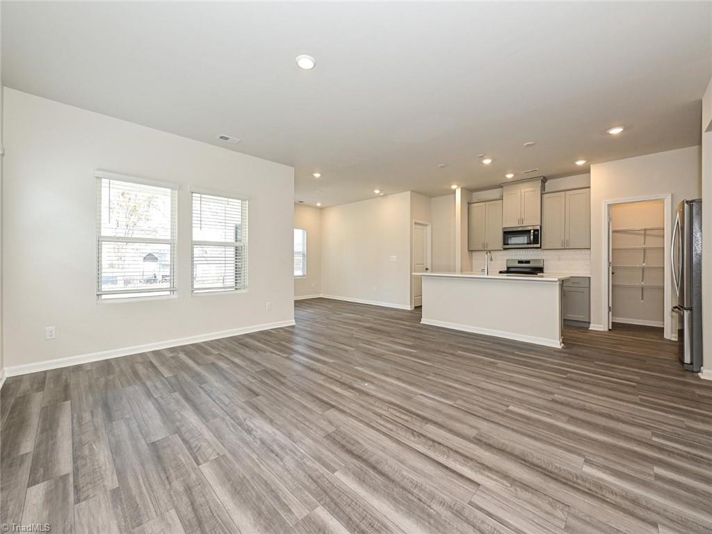 113 Frontiersman Drive Property Photo 3