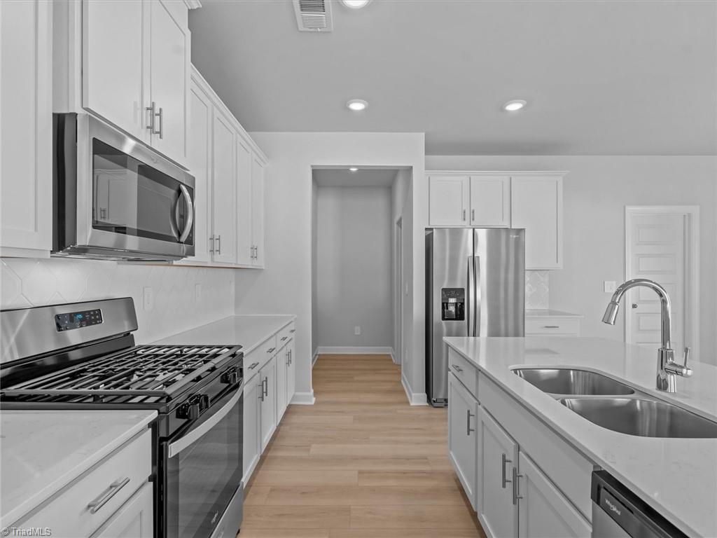 104 Frontiersman Drive Property Photo 4