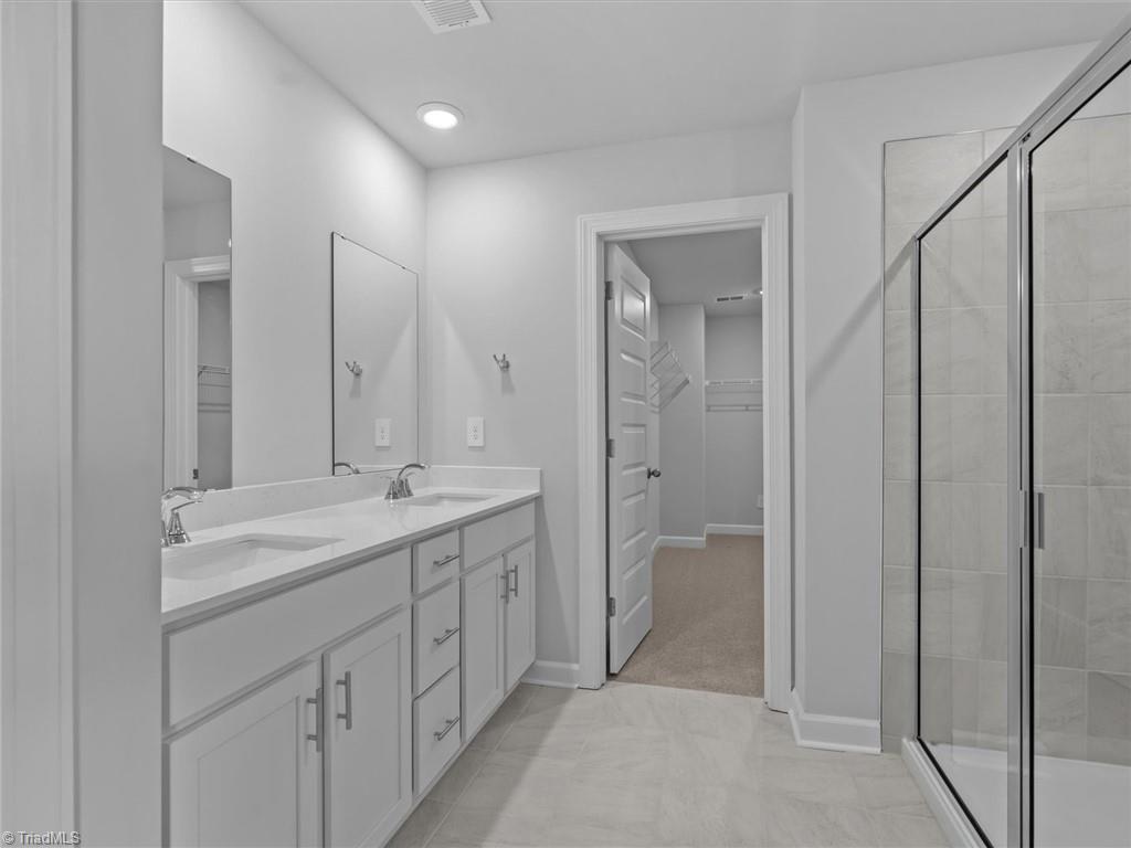 104 Frontiersman Drive Property Photo 8