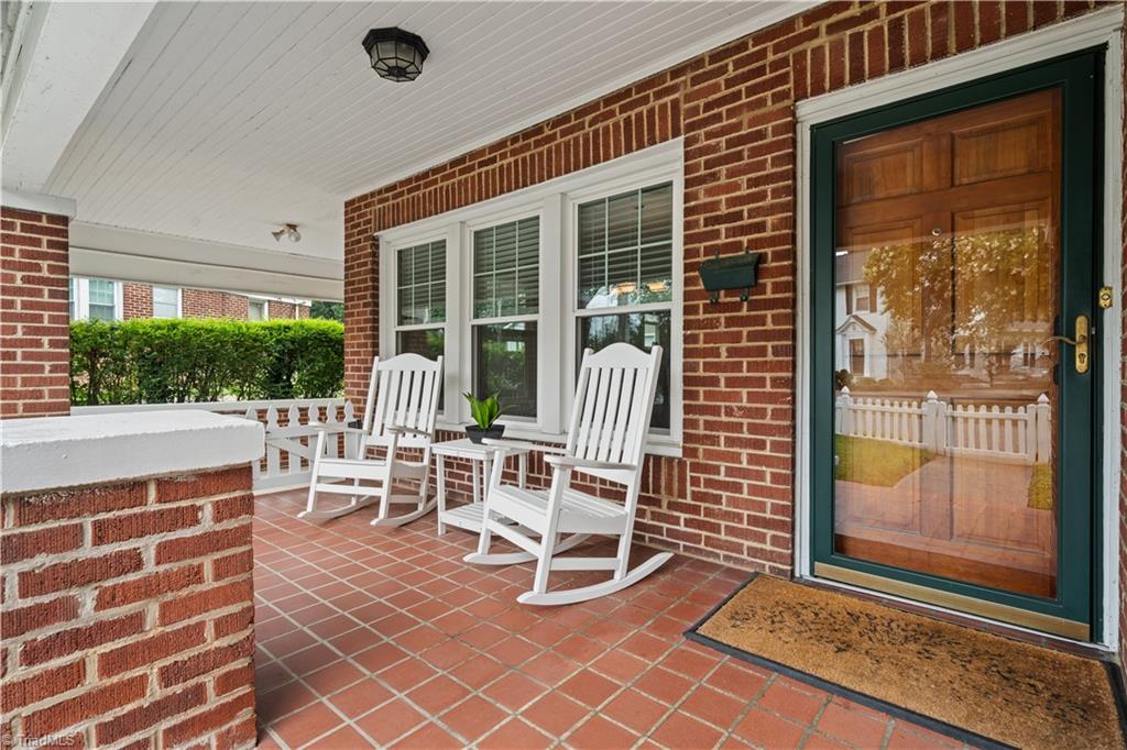 87 Hillcrest Drive Property Photo 2