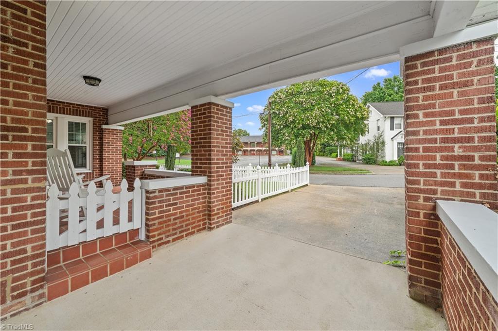 87 Hillcrest Drive Property Photo 38