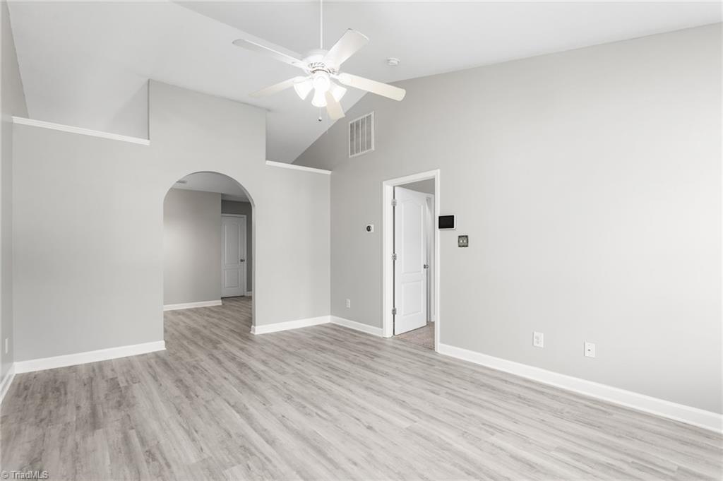 4025 Gloria Ridge Property Photo 5