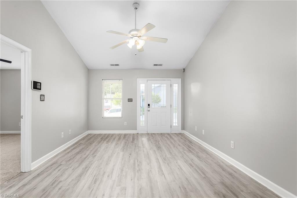 4025 Gloria Ridge Property Photo 7