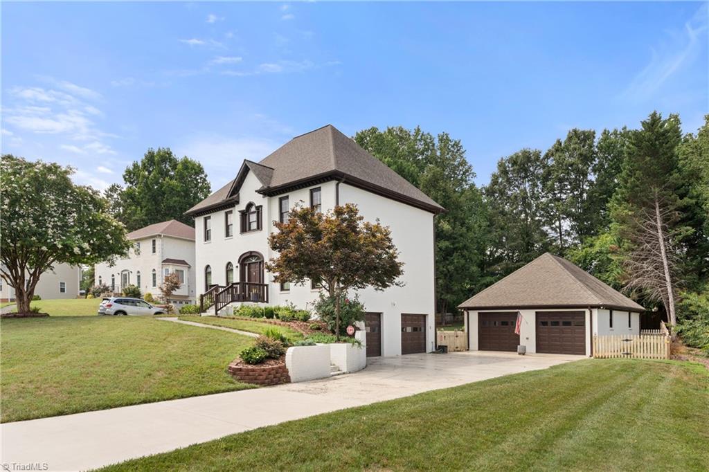 7049 Orchard Path Drive Property Photo 4