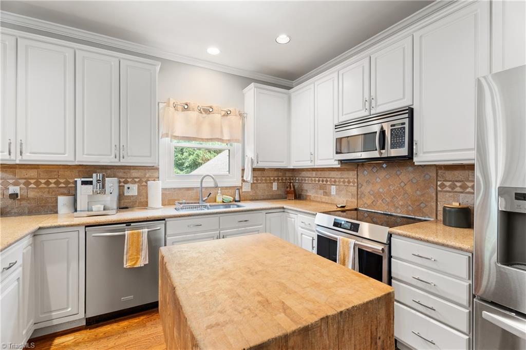 7049 Orchard Path Drive Property Photo 13