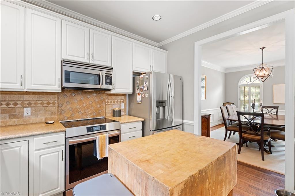7049 Orchard Path Drive Property Photo 14