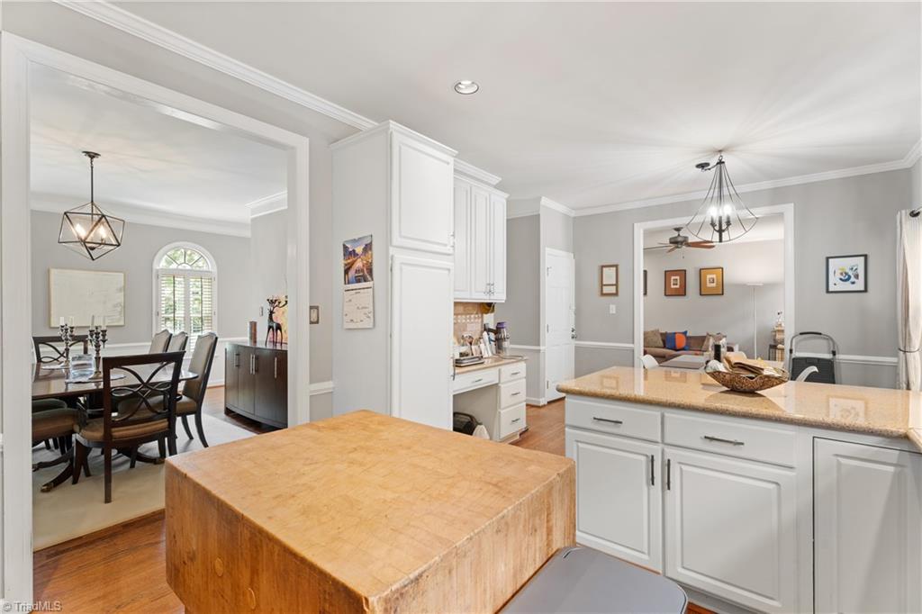 7049 Orchard Path Drive Property Photo 15