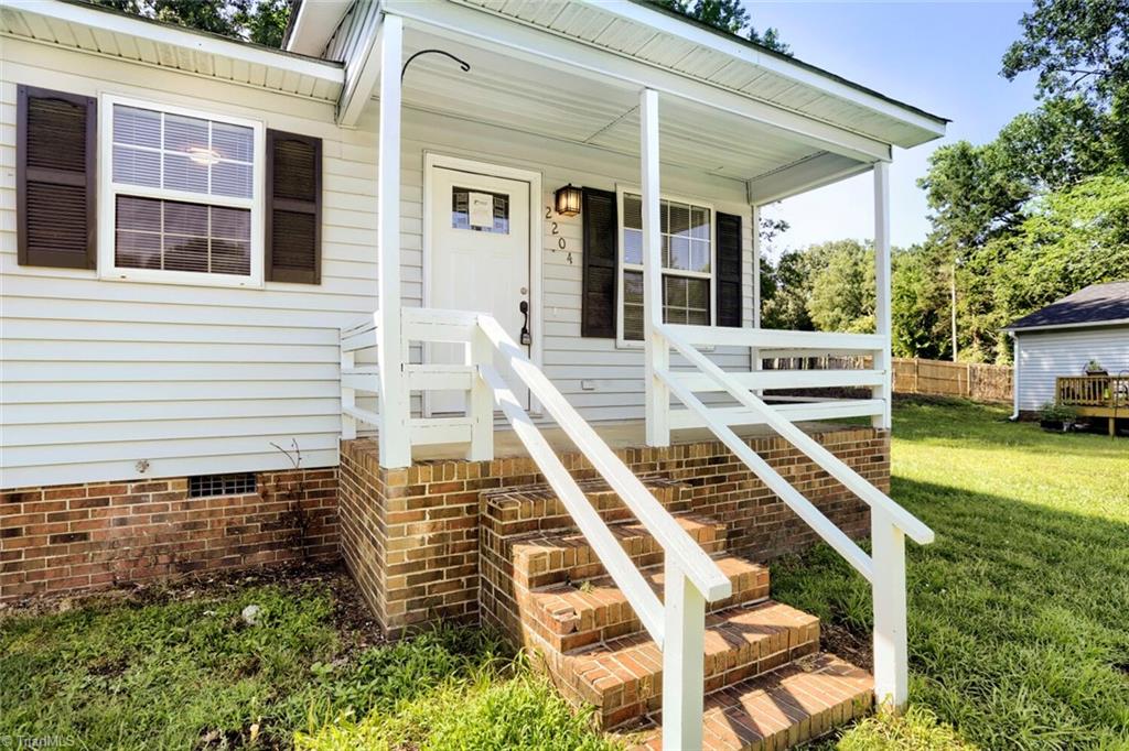 2204 Gable Way Property Photo 3