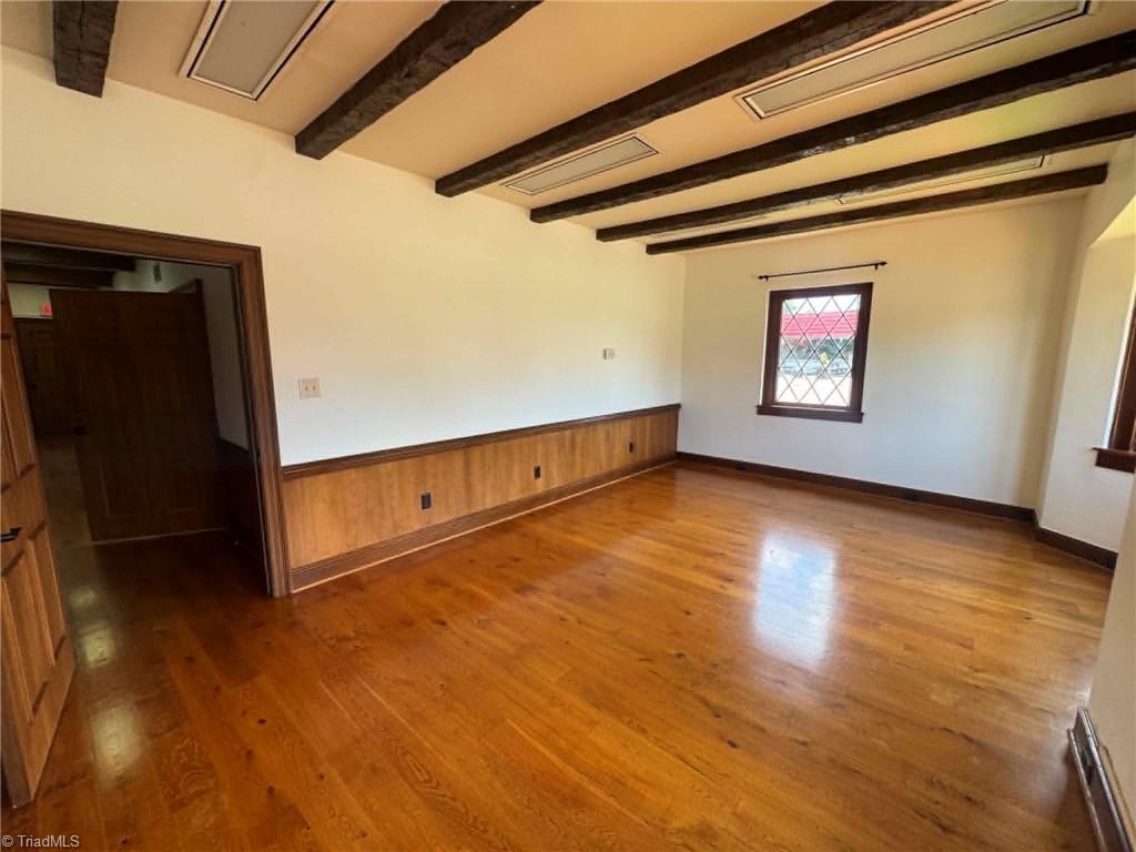 656 N Bridge Street Property Photo 12